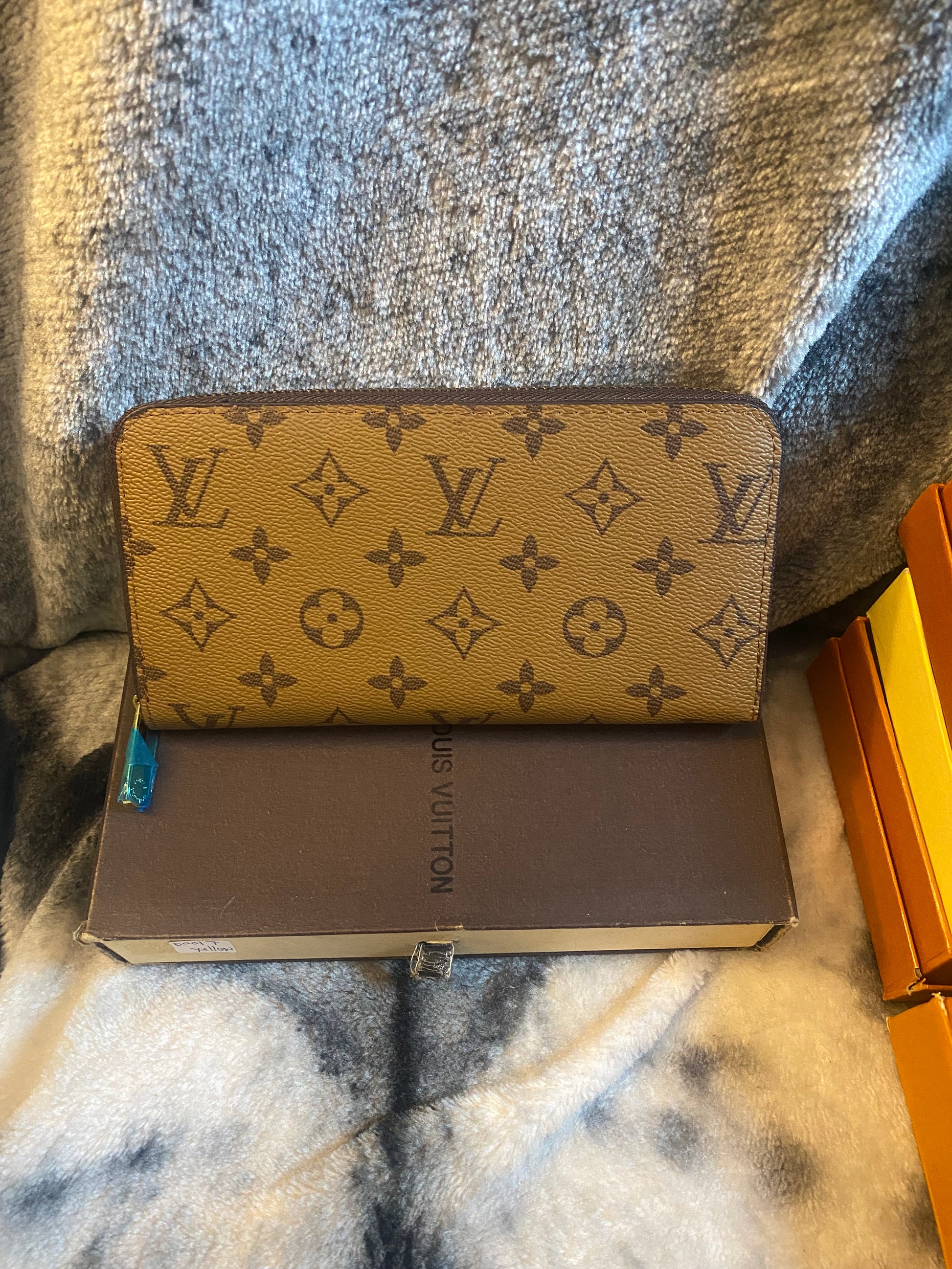 LV Top Zipper Ladies Wallets