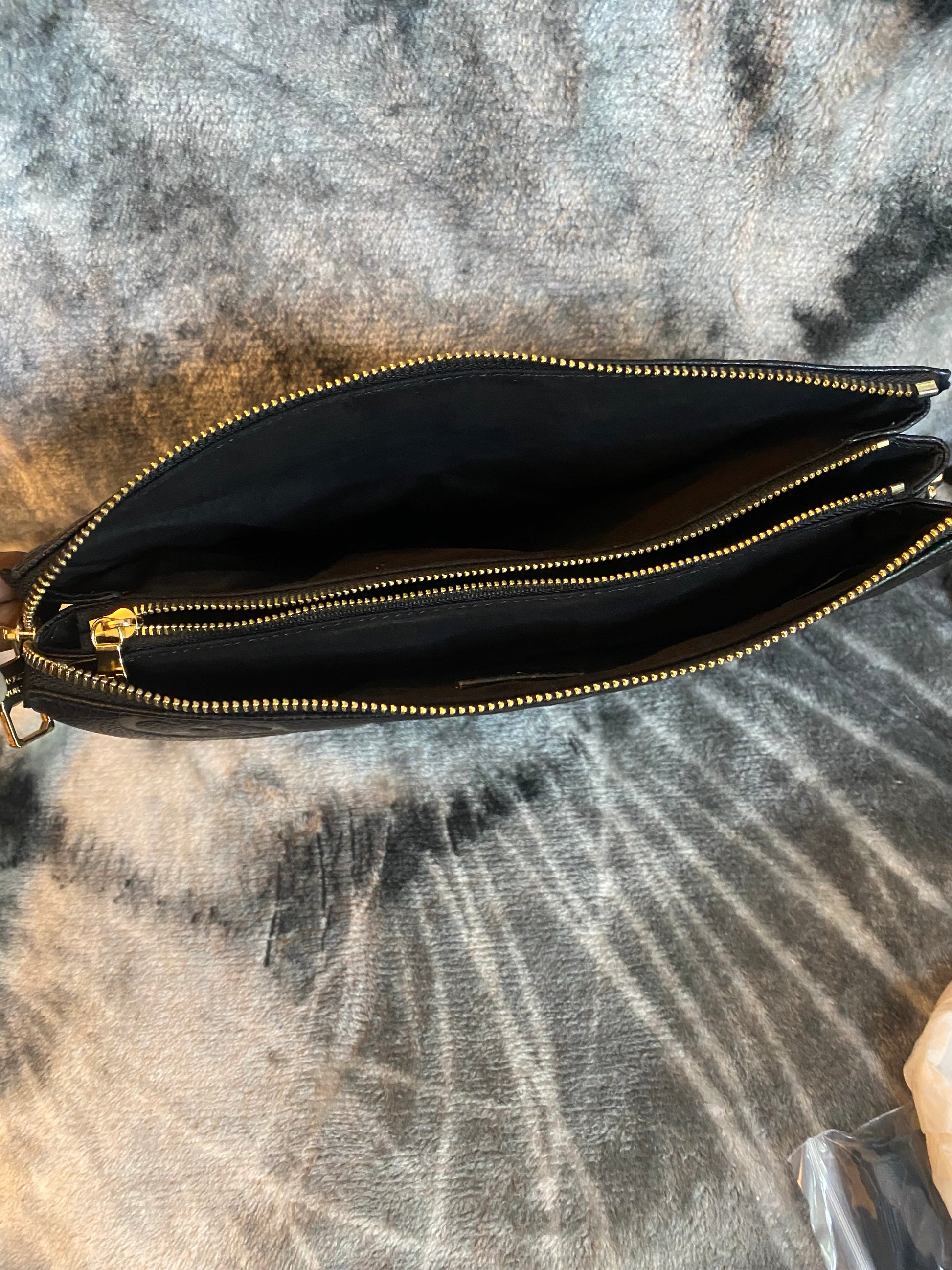 LV Coussin - Black Embross