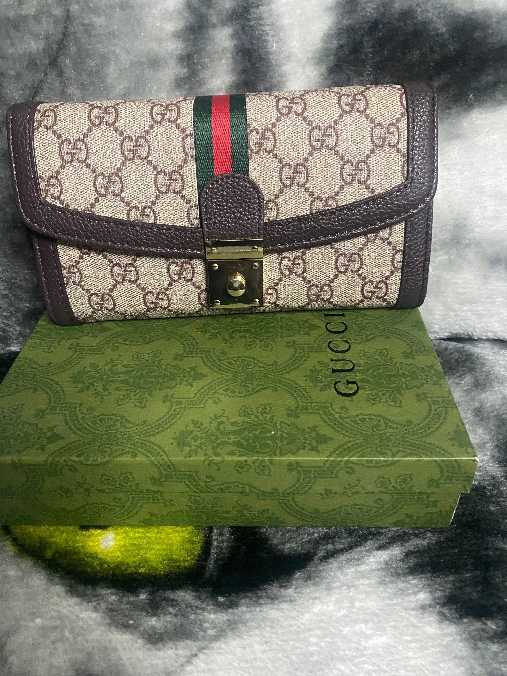 GG Crossbody Ladies Wallets - Large