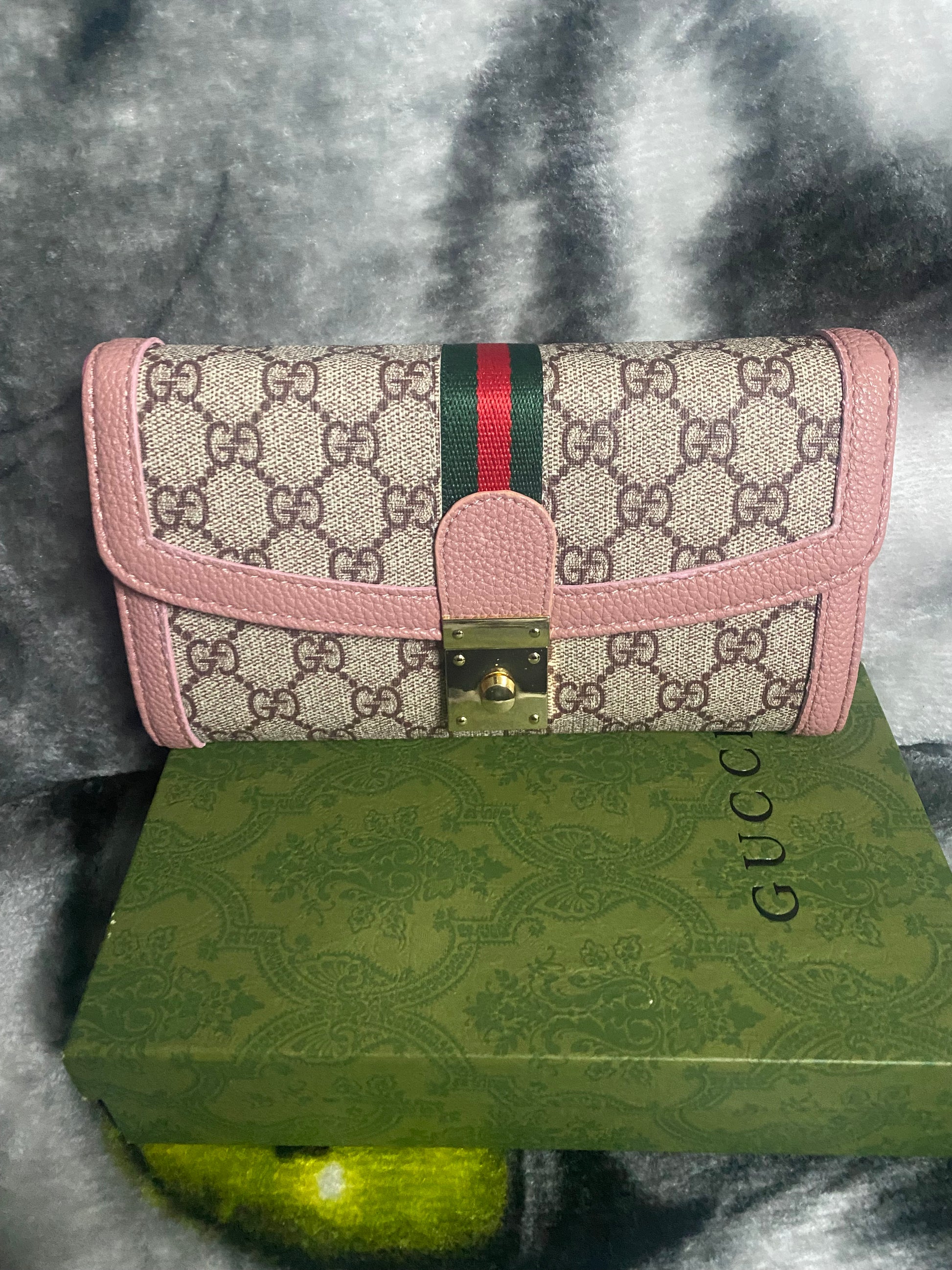 GG Crossbody Ladies Wallets - Large