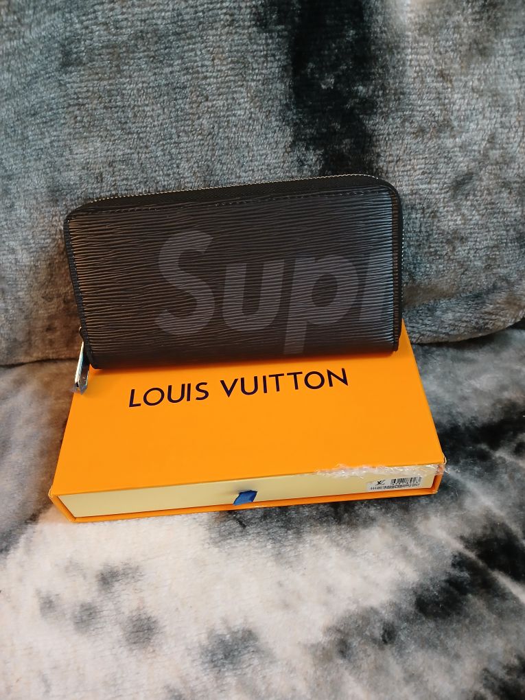 LV Top Zipper Ladies Wallets