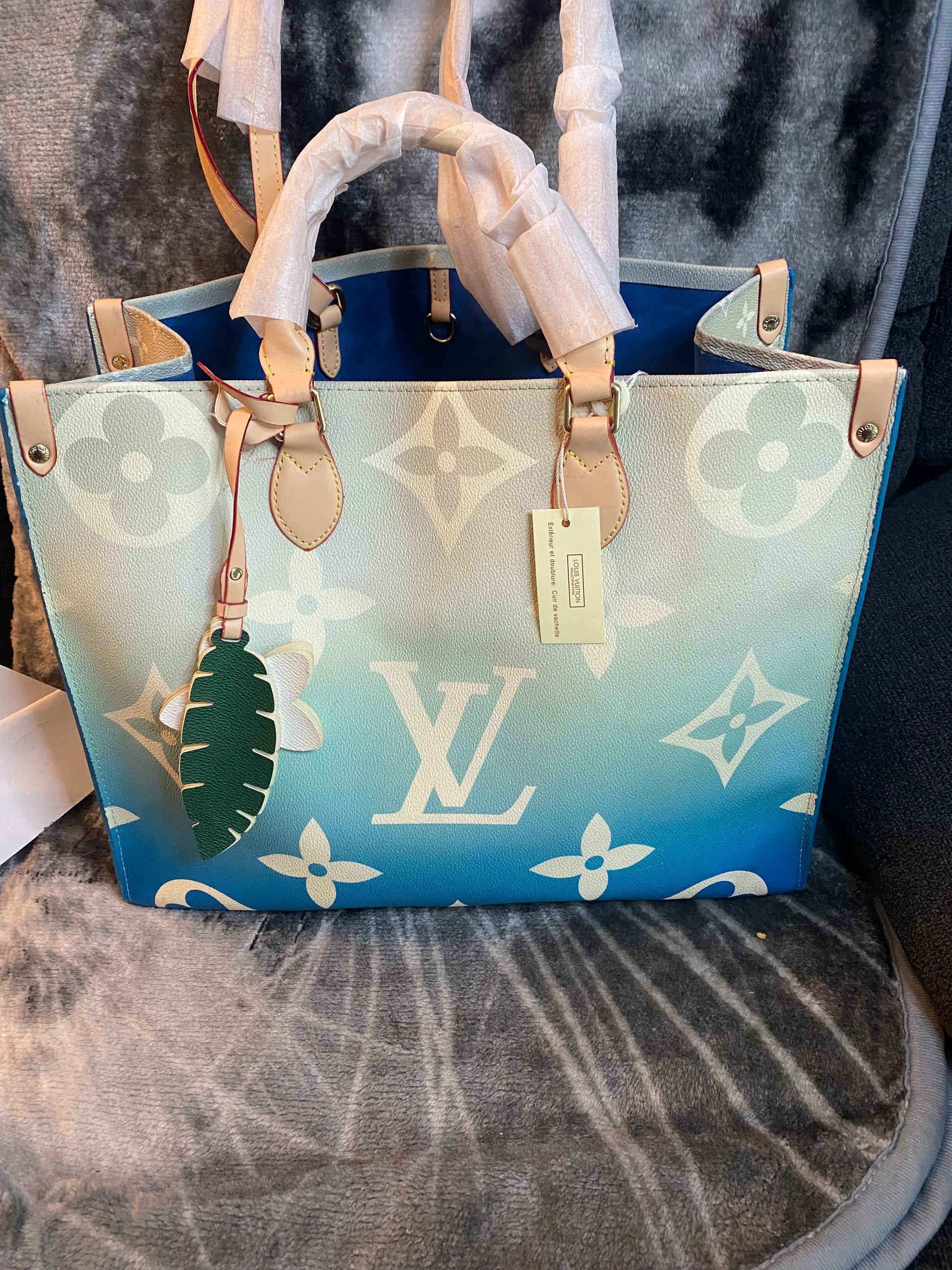 LV On The Go GM Tote
