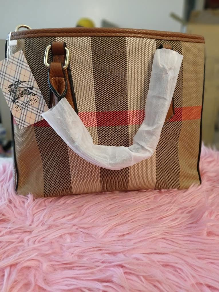 Burberry Purse