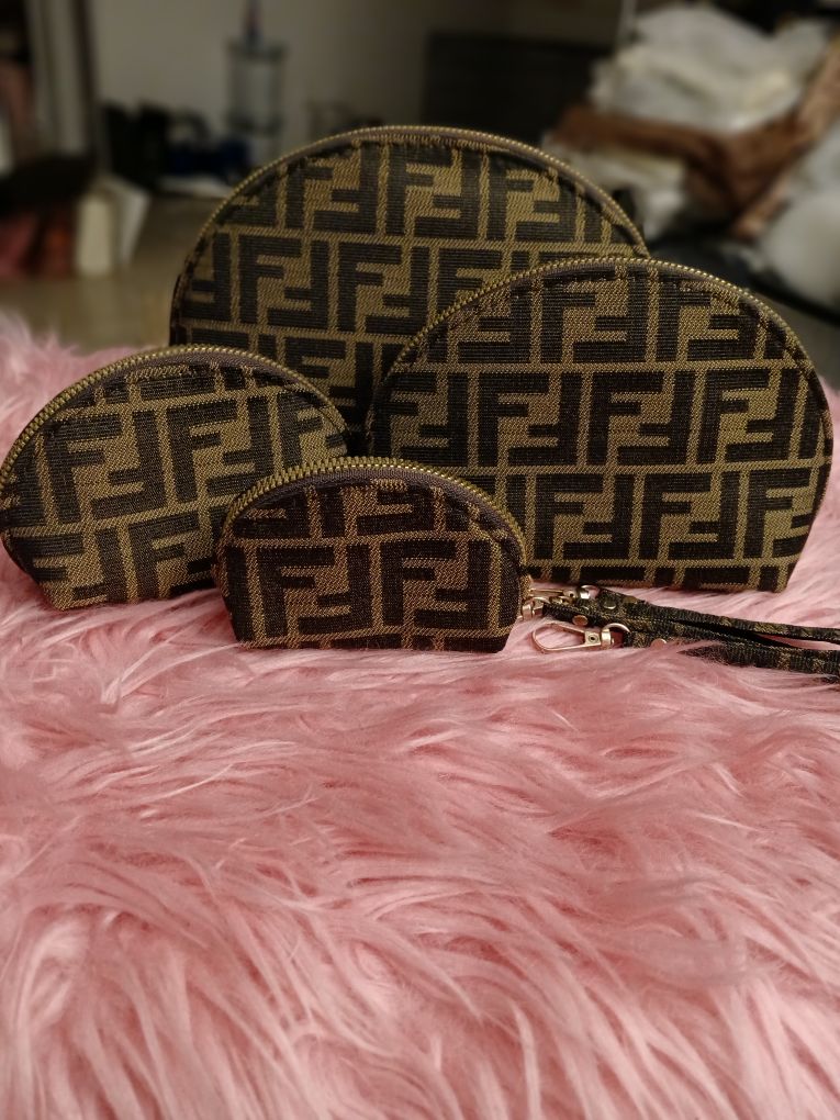 4 PC Makeup Set