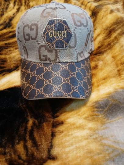 Caps