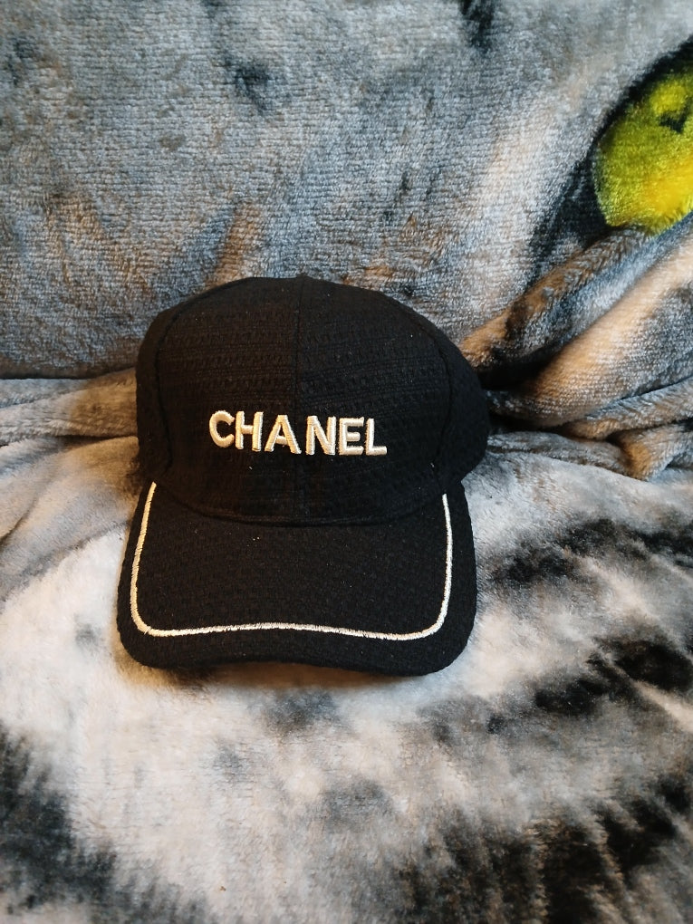 Caps
