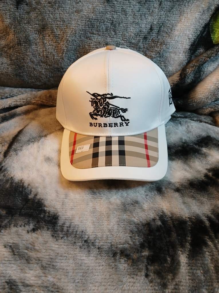 Caps