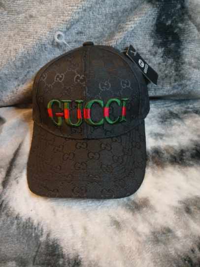 Caps